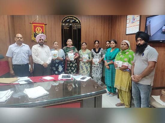 ਆਤਮਾ ਸਕੀਮ ਤਹਿਤ ਮਹਿਲਾ ਕਿਸਾਨ ਸੈਲਫ ਹੈਲਪ ਗਰੁੱਪਾਂ ਨੂੰ ਸਬਜ਼ੀਆਂ ਦੀਆਂ ਕਿੱਟਾਂ ਕੀਤੀਆਂ ਤਕਸੀਮ