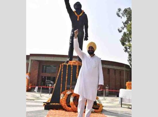 ਚੰਨੀ ਵੱਲੋਂ ਭਗਤ ਸਿੰਘ ਦੇ ਜਨਮ ਦਿਹਾੜੇ ’ਤੇ ਸ਼ਹੀਦ ਦੀ ਸੋਚ ’ਤੇ ਪਹਿਰਾ ਦੇਣ ਦਾ ਸੱਦਾ