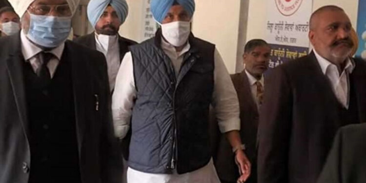 ਮੁਹਾਲੀ ਅਦਾਲਤ ਨੇ ਬਿਕਰਮ ਮਜੀਠੀਆ ਨੂੰ 8 ਮਾਰਚ ਤਕ ਨਿਆਂਇਕ ਹਿਰਾਸਤ ਵਿੱਚ ਭੇਜਿਆ