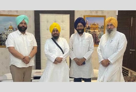 ਪ੍ਰਧਾਨ ਮੰਤਰੀ ਦੇ ਭਰੋਸਮੰਦ ਭਾਜਪਾ ਆਗੂ ਡਾ: ਰਾਜੂ ਨੇ ਕੀਤੀ ਜਥੇਦਾਰ ਸ੍ਰੀ ਅਕਾਲ ਤਖ਼ਤ ਸਾਹਿਬ ਨਾਲ ਮੁਲਾਕਾਤ