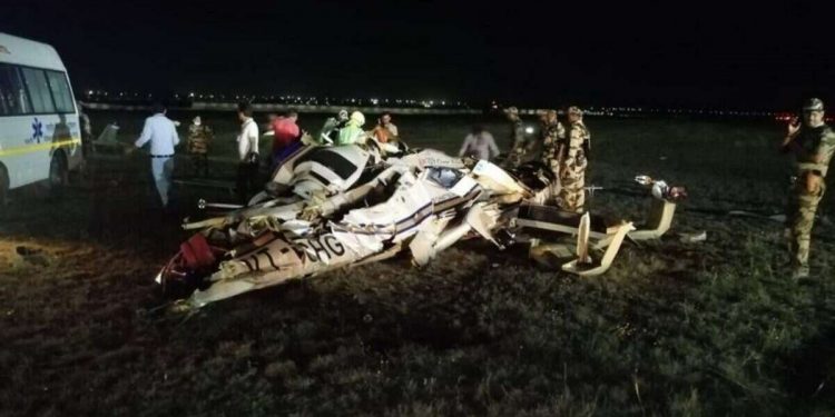 Helicopter crashes : ਰਾਏਪੁਰ ‘ਚ ਹਵਾਈ ਅੱਡੇ ‘ਤੇ ਹੈਲੀਕਾਪਟਰ ਹਾਦਸਾਗ੍ਰਸਤ, 2 ਪਾਇਲਟਾਂ ਦੀ ਮੌਤ