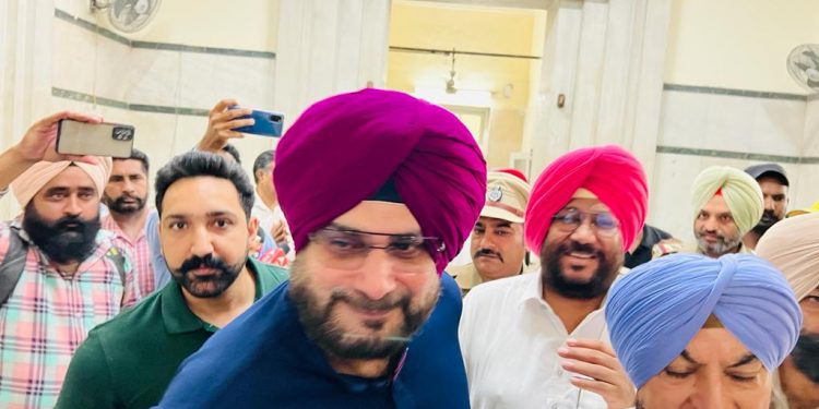 ਨਵਜੋਤ ਸਿੱਧੂ ਨੂੰ ਹਸਪਤਾਲ ਵਿਚ ਚੈਕਅੱਪ ਤੋਂ ਬਾਅਦ ਮੁੜ ਜੇਲ੍ਹ ਭੇਜਿਆ
