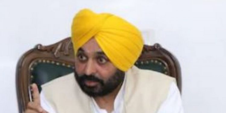 ਮਾਨ ਵੱਲੋਂ ਮੰਤਰੀਆਂ ਤੇ ਵਿਧਾਇਕਾਂ ਨੂੰ ਕੁੱੜਿਕੀ ‘ਚ ਫਸਾਉਣ ਦੀ ਤਿਆਰੀ, ਸੁਰੱਖਿਆ ਤੇ ਵਾਹਨਾਂ ਦੇ ਖਰਚੇ ਦੀ ਘੋਖ ਸ਼ੁਰੂ