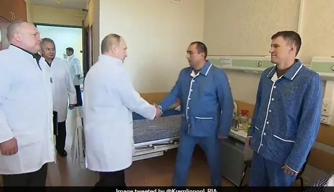 Ukraine War: Putin Meets Wounded Russian Soldiers For The First Time