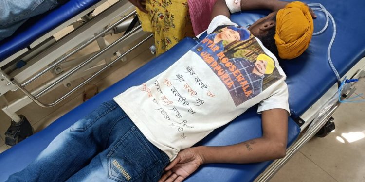 Sidhu Moosewala Shot Dead: ਸਿੱਧੂ ਮੂਸੇਵਾਲਾ ਦੇ ਪ੍ਰਸ਼ੰਸਕ 17 ਸਾਲਾ ਬੱਚੇ ਮੁੰਡੇ ਵੱਲੋਂ ਖੁਦਕੁਸ਼ੀ ਦੀ ਕੋਸ਼ਿਸ਼, ਮੂਸੇਵਾਲਾ ਦੇ ਕਤਲ ਕਾਰਨ ਸੀ ਪ੍ਰੇਸ਼ਾਨ