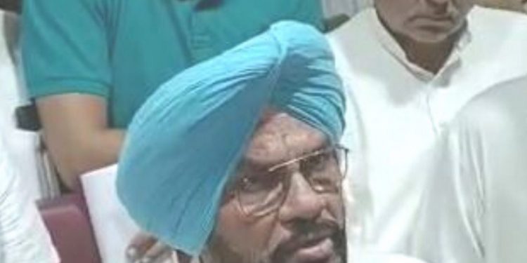 ਕੈਬਨਿਟ ਮੰਤਰੀ ਕੁਲਦੀਪ ਸਿੰਘ ਧਾਲੀਵਾਲ ਦੀ ਹਾਜ਼ਰੀ ‘ਚ ਕਾਹਨੂੰਵਾਨ ਵਿਚ ਸਵੈ ਇੱਛਾ ਨਾਲ 119 ਏਕੜ ਪੰਚਾਇਤੀ ਜ਼ਮੀਨ ਤੋਂ ਨਜਾਇਜ਼ ਕਬਜ਼ਾ ਛੱਡਿਆ