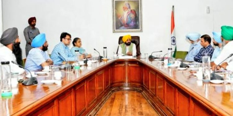 ਦੁੱਧ ਉਤਪਾਦਕਾਂ ਦੇ ਸਾਰੇ ਬਕਾਏ 15 ਸਤੰਬਰ ਤੱਕ ਕੀਤੇ ਜਾਣਗੇ ਜਾਰੀ: ਮਾਨ ਨੇ ਕਿਸਾਨਾਂ ਨੂੰ ਦਿੱਤਾ ਭਰੋਸਾ