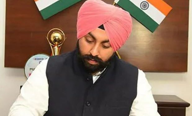 ਗੈਰ-ਕਾਨੂੰਨੀ ਮਾਈਨਿੰਗ ਦੀਆਂ ਸ਼ਿਕਾਇਤਾਂ ‘ਤੇ ਰੂਪਨਗਰ ਦਾ ਕਾਰਜਕਾਰੀ ਇੰਜੀਨੀਅਰ ਮਾਈਨਿੰਗ ਮੁਅੱਤਲ