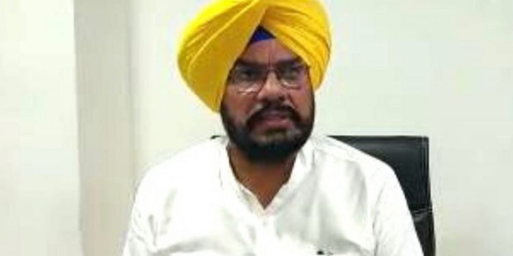 ਖੇਤੀਬਾੜੀ ਮੰਤਰੀ ਕੁਲਦੀਪ ਸਿੰਘ ਧਾਲੀਵਾਲ ਨੇ ਫਸਲਾਂ ਦੀ ਰਹਿੰਦ ਖੂੰਦ ਦੀ ਸਾਂਭ ਸੰਭਾਲ ਲਈ ਵੰਡੀਆਂ ਮਸ਼ੀਨਾ ਵਿਚ 150 ਕਰੋੜ ਰੁਪਏ ਦੇ ਘਪਲੇ ਸਬੰਧੀ ਵਿਜੀਲੈਂਸ ਜਾਂਚ ਦੇ ਹੁਕਮ ਦਿੱਤੇ