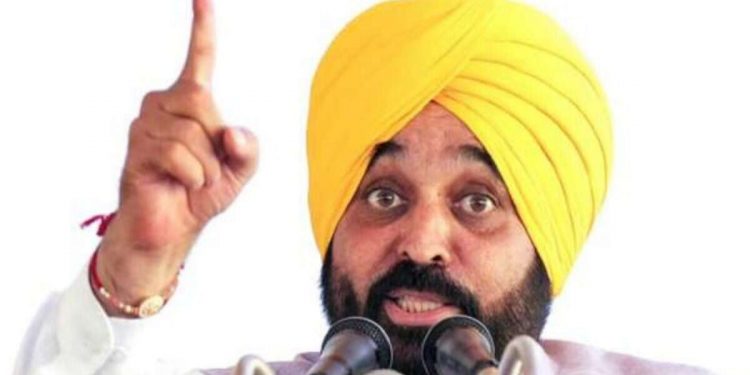 CM ਮਾਨ ਨੇ ਪਰਾਲੀ ਸਾੜਨ ਦੀ ਸਮੱਸਿਆ ਨਾਲ ਨਜਿੱਠਣ ਲਈ ਅੱਠ ਨੁਕਾਤੀ ਏਜੰਡਾ ਕੀਤਾ ਤਿਆਰ