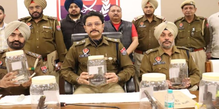 ਪਟਿਆਲਾ ਪੁਲਿਸ ਵੱਲੋਂ 6 ਪਿਸਤੌਲਾਂ ਸਮੇਤ ਚਾਰ ਗੈਂਗਸਟਰ ਕਾਬੂ