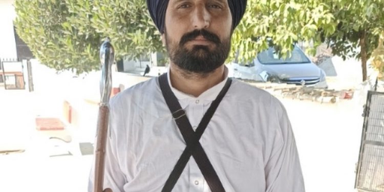 ਸੋਸ਼ਲ ਮੀਡੀਆ ‘ਤੇ ਹਥਿਆਰ ਲਹਿਰਾਉਣ ਵਾਲੇ ਅੰਮ੍ਰਿਤਪਾਲ ਦੇ ਨਜ਼ਦੀਕੀ ‘ਪ੍ਰਧਾਨ ਮੰਤਰੀ ਬਾਜੇਕੇ’ ਵਿਰੁੱਧ FIR