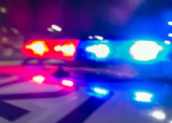 Queens taxi driver robbed at gunpoint while counting cash