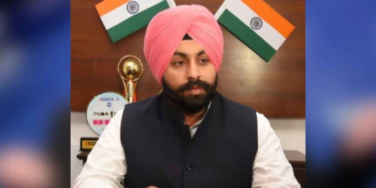 ਨਿਊ ਚੰਡੀਗੜ੍ਹ ਵਿਖੇ ਰੇਤ ਅਤੇ ਬਜਰੀ ਲਈ ਪਹਿਲਾ ਵਿਕਰੀ ਕੇਂਦਰ ਸ਼ੁਰੂ, ਮੰਤਰੀ ਬੈਂਸ ਨੇ ਕੀਤਾ ਉਦਘਾਟਨ
