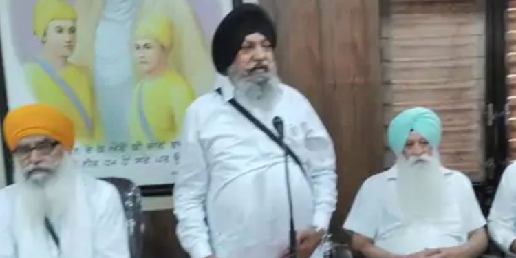 ਫ਼ਤਿਹਗੜ੍ਹ ਸਾਹਿਬ ‘ਚ ਪੰਥਕ ਮੀਟਿੰਗ , SGPC ਨੂੰ ਅਕਾਲੀ ਦਲ ਤੋਂ ਮੁਕਤ ਕਰਨ ਦੀ ਮੰਗ
