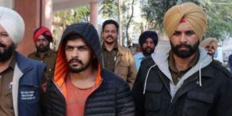 ਗੈਂਗਸਟਰ ਲਾਰੈਂਸ ਦੀ ਜੇਲ੍ਹ ਇੰਟਰਵਿਊ ‘ਤੇ ਹਾਈਕੋਰਟ ‘ਚ ਹੋਵੇਗੀ ਸੁਣਵਾਈ: ਪਿਛਲੀ ਸੁਣਵਾਈ ‘ਚ ਅਦਾਲਤ ਨੇ ਪੰਜਾਬ ਸਰਕਾਰ ਦੇ ਜਵਾਬ ‘ਤੇ ਪ੍ਰਗਟਾਈ ਸੀ ਅਸੰਤੁਸ਼ਟੀ