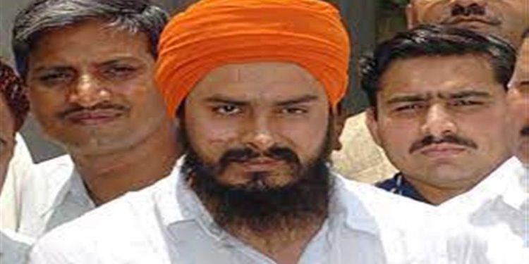 18 ਸਾਲ ਪੁਰਾਣੇ ਆਰਡੀਐਕਸ ਐਕਟ ਕਤਲ ਕੇਸ ਵਿੱਚ ਦੋਸ਼ੀ ਜਗਤਾਰ ਸਿੰਘ ਹਵਾਰਾ ਨੂੰ ਜ਼ਿਲ੍ਹਾ ਅਦਾਲਤ ਨੇ ਬਰੀ ਕਰ ਦਿੱਤਾ ਹੈ।
