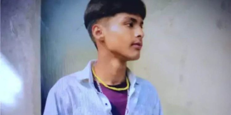 ਸੜਕ ’ਤੇ ਬੇਕਾਬੂ ਹੋਈ ਬਾਈਕ
