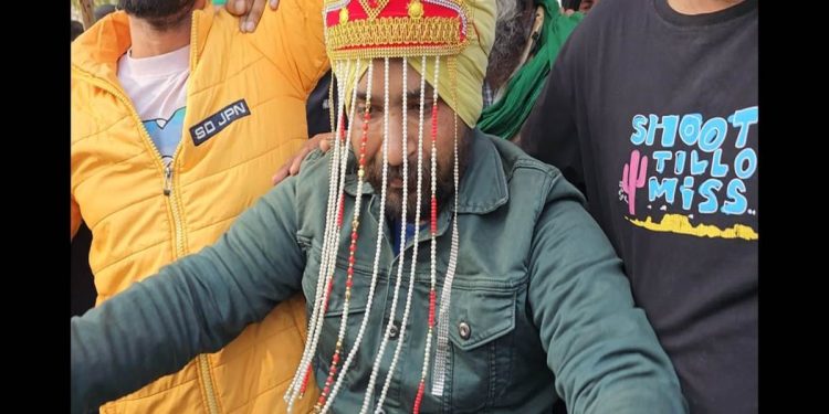 Farmers Protest: ਅਨੋਖੀ ਬਰਾਤ ਲੈ ਕੇ ਖਨੌਰੀ ਬਾਰਡਰ ਪੁੱਜਾ ਲਾੜਾ, ਕਿਸਾਨਾਂ ਨੇ ਕੀਤਾ ਭਰਪੂਰ ਸਵਾਗਤ