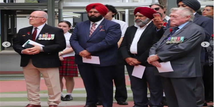 ਮੈਕਗ੍ਰੇਗਰ ਸਟੇਟ ਹਾਈ ਸਕੂਲ ’ਚ ਏਐਨਜ਼ੈਕ ਸਮਾਰਕ ਦਾ ਉਦਘਾਟਨ