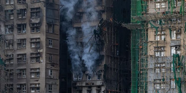 Hong Kong fire: ਭਿਆਨਕ ਅੱਗ ਬੁਝਾਉਣ ਲਈ ਦੂਜੇ ਦਿਨ ਵੀ ਮੁਸ਼ੱਕਤ ਜਾਰੀ, 94 ਮੌਤਾਂ
