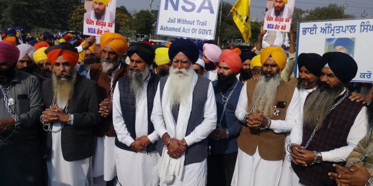 ਅੰਮ੍ਰਿਤਪਾਲ ਸਿੰਘ ਦੀ ਪੈਰੋਲ ਅਰਜ਼ੀ ਰੱਦ ਕਰਨ ਦੇ ਵਿਰੋਧ ਵਿੱਚ ਰੋਸ ਮਾਰਚ