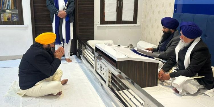 Summons over Sikh tenets row: ਮੁੱਖ ਮੰਤਰੀ ਦੇ ਸਪੱਸ਼ਟੀਕਰਨ ਨੂੰ ਪੰਜ ਸਿੰਘ ਸਾਹਿਬਾਨ ਦੀ ਇਕੱਤਰਤਾ ’ਚ ਵਿਚਾਰਾਂਗੇ: ਗੜਗੱਜ