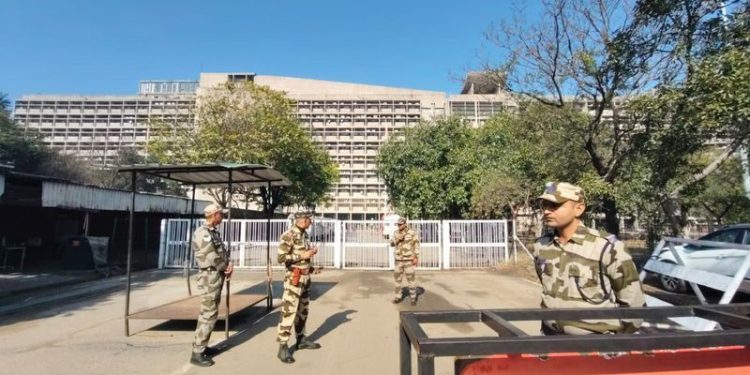 Bomb Threat: ਪੰਜਾਬ ਸਕੱਤਰੇਤ ਨੂੰ ਬੰਬ ਨਾਲ ਉਡਾਉਣ ਦੀ ਮਿਲੀ ਧਮਕੀ