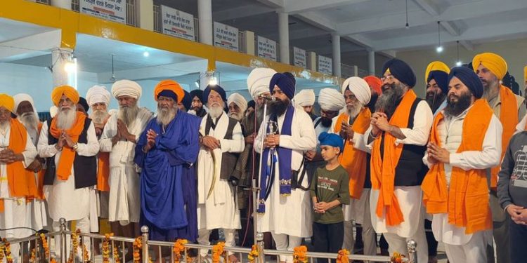 Punjab News: ਪੁਰਾਤਨ ਰਵਾਇਤਾਂ ਅਨੁਸਾਰ ਹੋਲਾ-ਮਹੱਲਾ ਆਰੰਭ