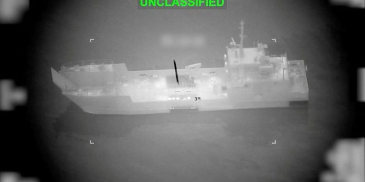 West Asia Conflict: Strait of Hormuz ’ਚ ਕਾਰਗੋ ਜਹਾਜ਼ ਤੇ ਹਮਲਾ; ਗੋਲਾ ਵੱਜਣ ਕਾਰਨ ਲੱਗੀ ਅੱਗ