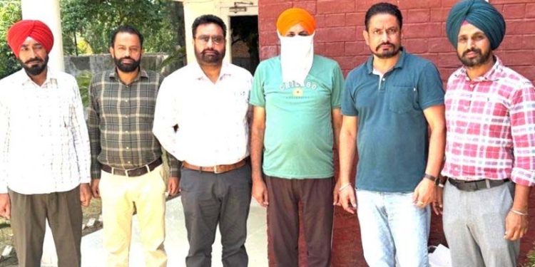 ਵਿਜੀਲੈਂਸ ਬਿਊਰੋ ਵੱਲੋਂ 7 ਹਜ਼ਾਰ ਰੁਪਏ ਰਿਸ਼ਵਤ ਲੈਂਦਾ ASI ਰੰਗੇ ਹੱਥੀਂ ਕਾਬੂ