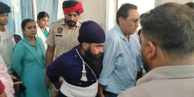 Kamal Kaur Bhabi Murder: ਅੰਮ੍ਰਿਤਪਾਲ ਮਹਿਰੋਂ ਨੂੰ ਚੈੱਕਅਪ ਲਈ ਹਸਪਤਾਲ ਲਿਆਂਦਾ; ਦੋਵਾਂ ਗੁਰਦਿਆਂ ’ਚ ਪੱਥਰੀ ਦੀ ਸ਼ਿਕਾਇਤ