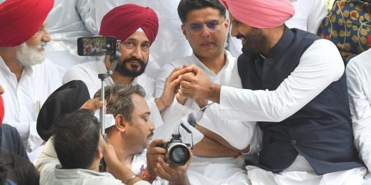 Sachin Pilot Unites Congress: ਚੰਨੀ ਤੇ ਵੜਿੰਗ ਨੂੰ ਇਕ ਮੰਚ ’ਤੇ ਲੈ ਕੇ ਆਏ ਸਚਿਨ ਪਾਇਲਟ