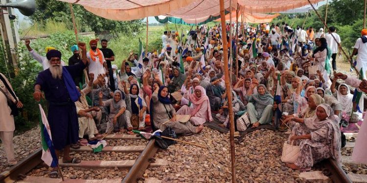 Punjab Train Blockade: ਕਿਸਾਨਾਂ ਦੇ ‘ਰੇਲ ਰੋਕੋ’ ਅੰਦੋਲਨ ਕਾਰਨ ਕਈ ਰੇਲ ਗੱਡੀਆਂ ਰੱਦ; ਕਈਆਂ ਦੇ ਰੂਟ ਬਦਲੇ
