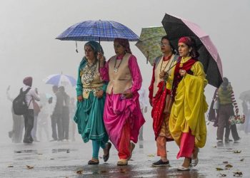 Himachal Weather: ਹਿਮਾਚਲ ਪ੍ਰਦੇਸ਼ ਵਿੱਚ ਬਰਫ਼ਬਾਰੀ ਅਤੇ ਮੀਂਹ; ਚਾਰ ਜ਼ਿਲ੍ਹਿਆਂ ਲਈ ਯੈਲੋ ਅਲਰਟ ਜਾਰੀ