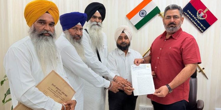 AAP MLA ਮਨਵਿੰਦਰ ਸਿੰਘ ਗਿਆਸਪੁਰਾ ਵਿਰੁੱਧ ਸ੍ਰੀ ਦਰਬਾਰ ਸਾਹਿਬ ਦੇ ਪ੍ਰਬੰਧਕਾਂ ਵੱਲੋਂ ਪੁਲੀਸ ਕਮਿਸ਼ਨਰ ਨੂੰ ਸ਼ਿਕਾਇਤ