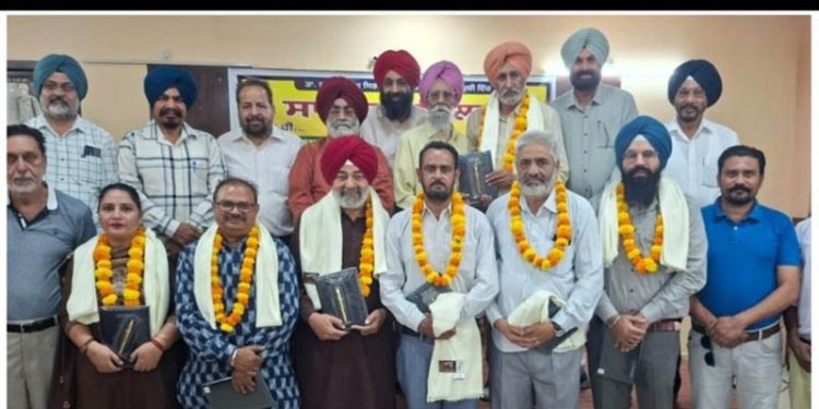 Punjab News: ਭਾਸ਼ਾ ਵਿਭਾਗ ਦੇ ਐਵਾਰਡਾਂ ਲਈ ਚੁਣੀਆਂ ਬਠਿੰਡਾ ਖੇਤਰ ਦੇ ਛੇ ਸਾਹਿਤਕਾਰਾਂ ਦੀਆਂ ਪੁਸਤਕਾਂ