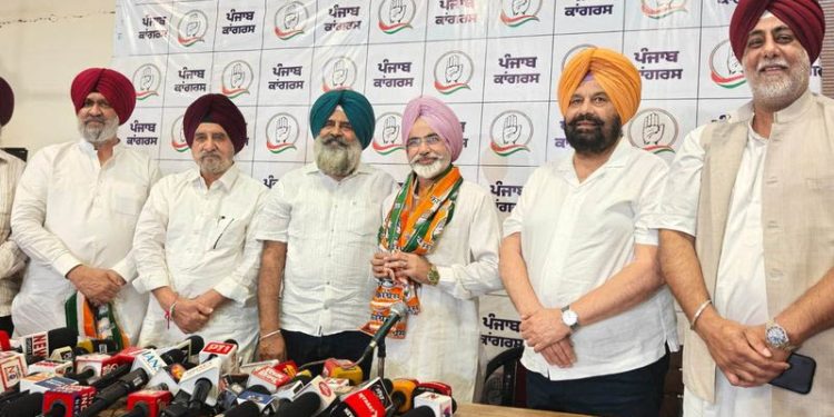 Punjab News: ਭਗਵੰਤ ਮਾਨ ਦੇ ਸਾਬਕਾ ਓ ਐੱਸ ਡੀ ਮਨਜੀਤ ਸਿੱਧੂ ਕਾਂਗਰਸ ’ਚ ਸ਼ਾਮਲ