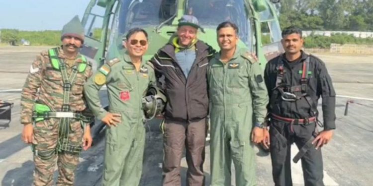 Indian Army Rescue: 12 ਘੰਟਿਆਂ ’ਚ 3 ਮਿਸ਼ਨਾਂ ਦੌਰਾਨ ਫੌਜ ਨੇ ਦੋ ਵਿਦੇਸ਼ੀਆਂ ਸਮੇਤ ਪੈਰਾਗਲਾਈਡਰਾਂ ਨੂੰ ਬਚਾਇਆ