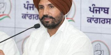 Punjab Congress: ਕਾਂਗਰਸ ਹਾਈਕਮਾਂਡ ਵੱਲੋਂ ਰਾਜਾ ਵੜਿੰਗ ਦੀ ਛੁੱਟੀ ! ਵੜਿੰਗ ਨੇ ਖ਼ੁਦ ਨੂੰ ਸਾਬਕਾ ਪ੍ਰਧਾਨ ਐਲਾਨਿਆ